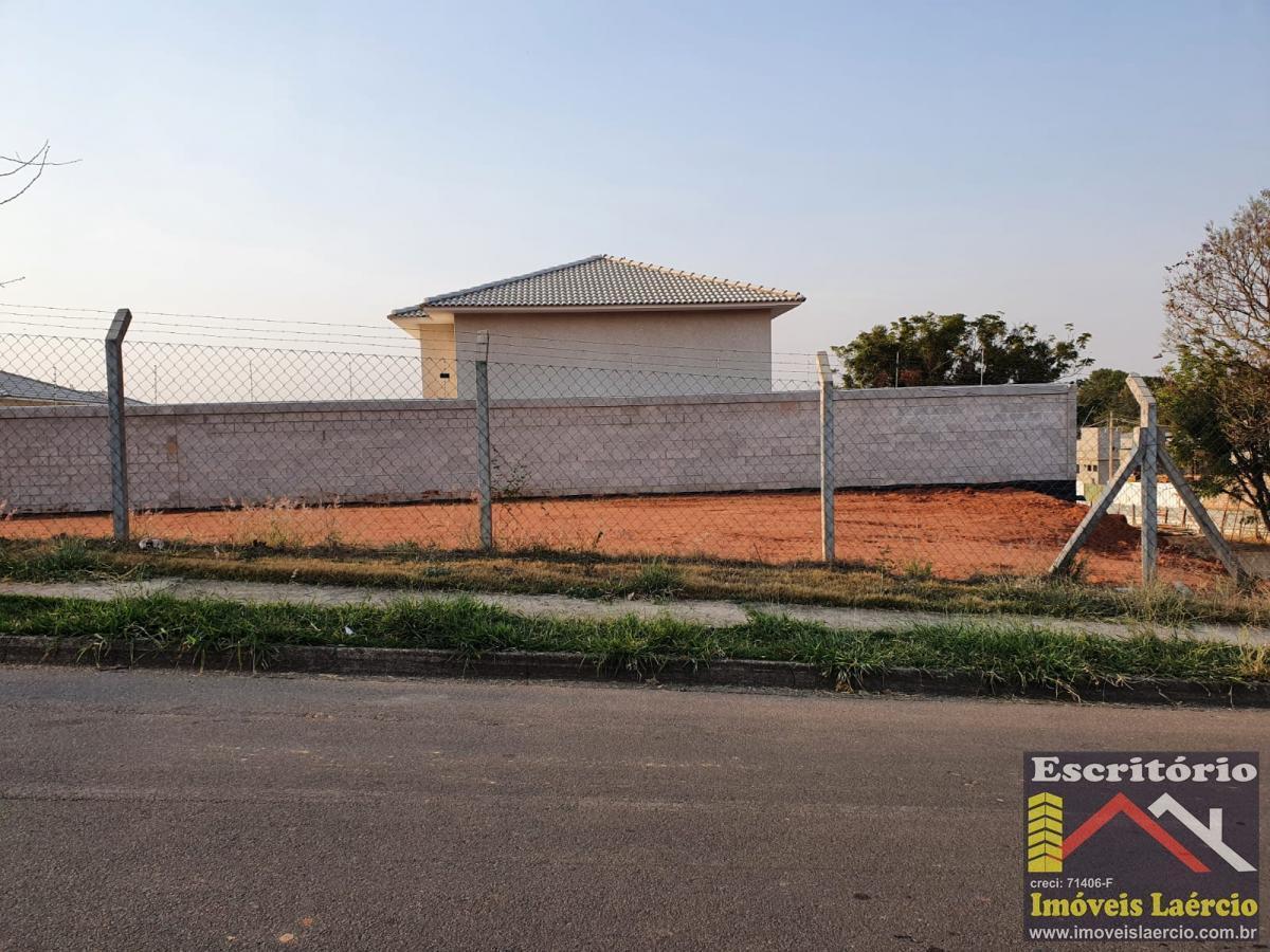 Terreno Venda em Valinhos SP, no bairro Jardim Santa Helena 306m² R$ 320mil Aceita Financiamento Bancário