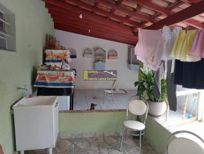 Casa para Venda, em Valinhos, bairro Parque Portugal, 3 dormitórios, 1 banheiro, 3 vagas